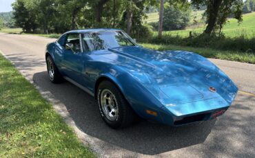 Chevrolet-Corvette-1974-1