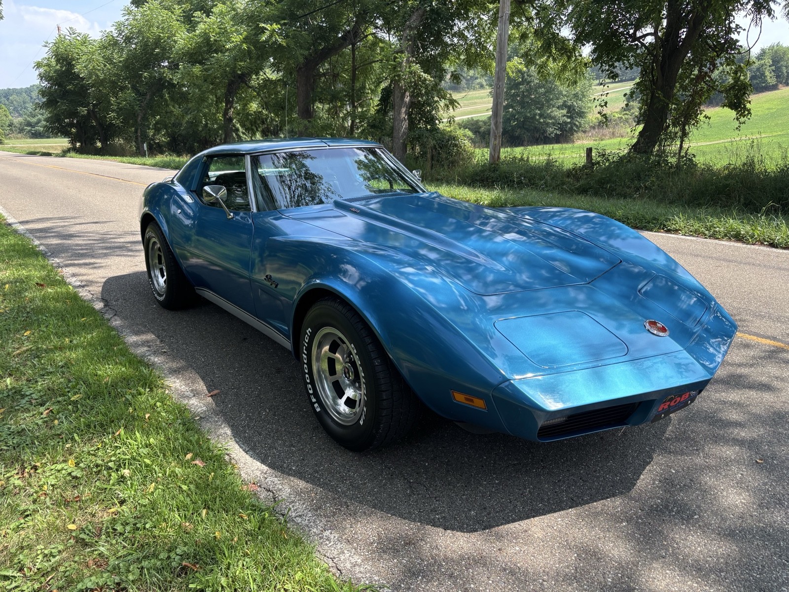 Chevrolet-Corvette-1974-1