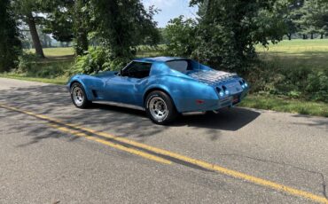 Chevrolet-Corvette-1974-11