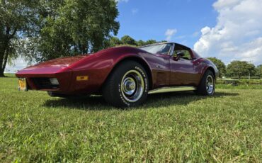 Chevrolet-Corvette-1974-2