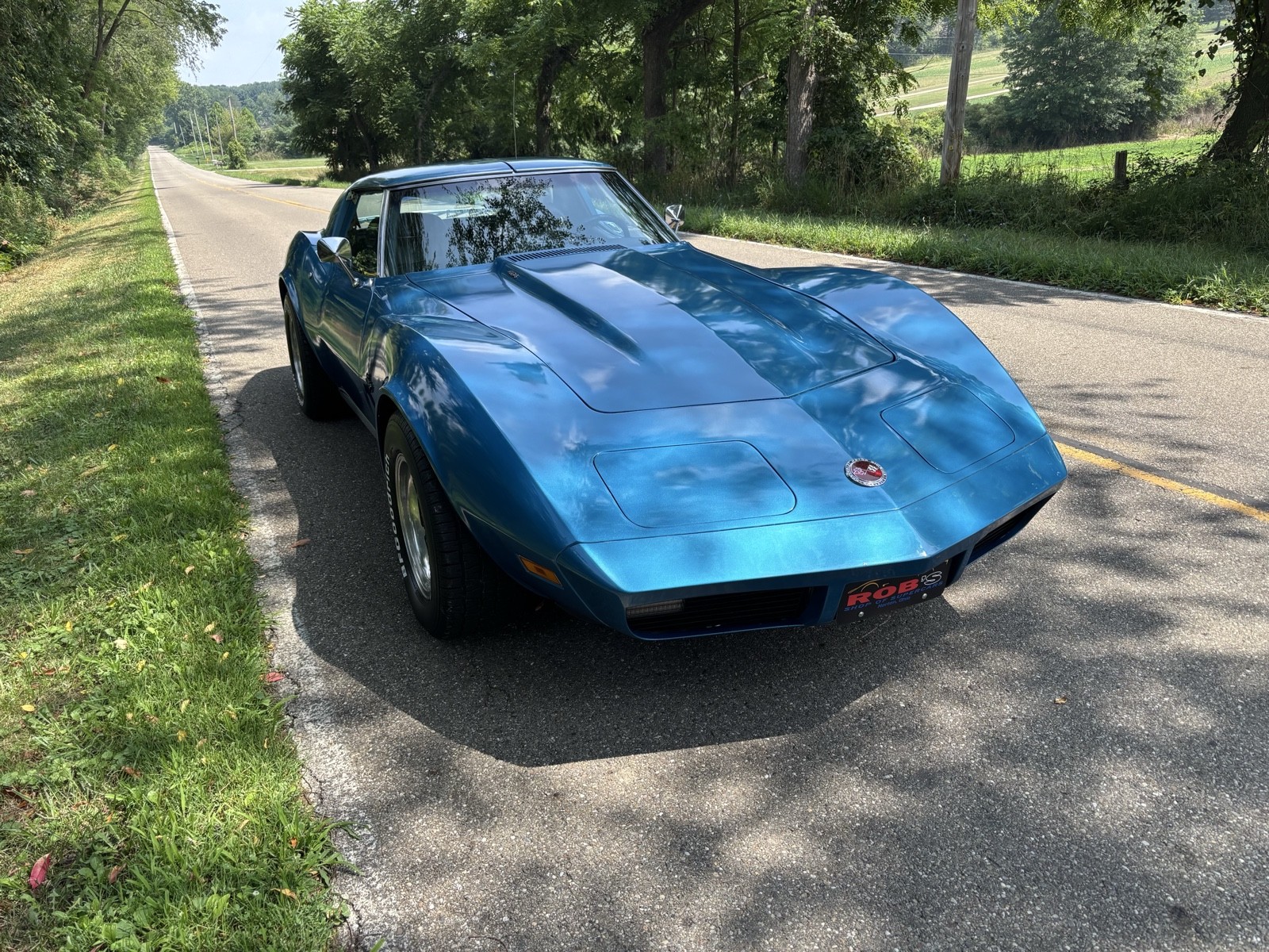 Chevrolet-Corvette-1974-2