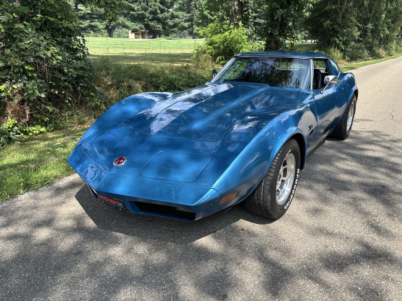 Chevrolet-Corvette-1974-3