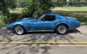 Chevrolet-Corvette-1974-7