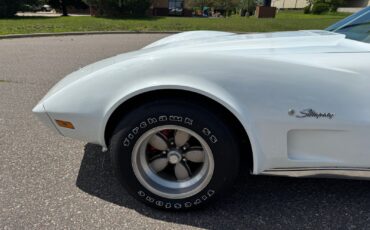 Chevrolet-Corvette-1974-Coupe-10