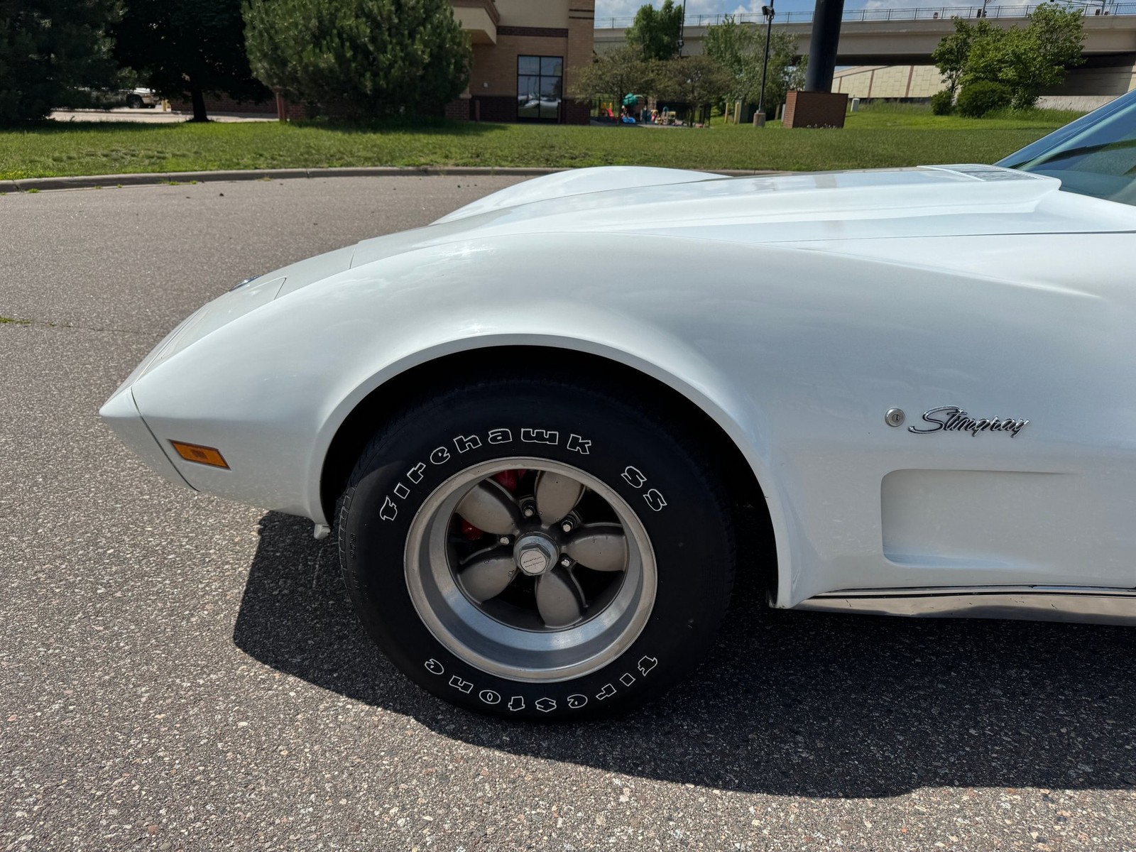 Chevrolet-Corvette-1974-Coupe-10