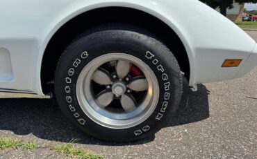 Chevrolet-Corvette-1974-Coupe-11