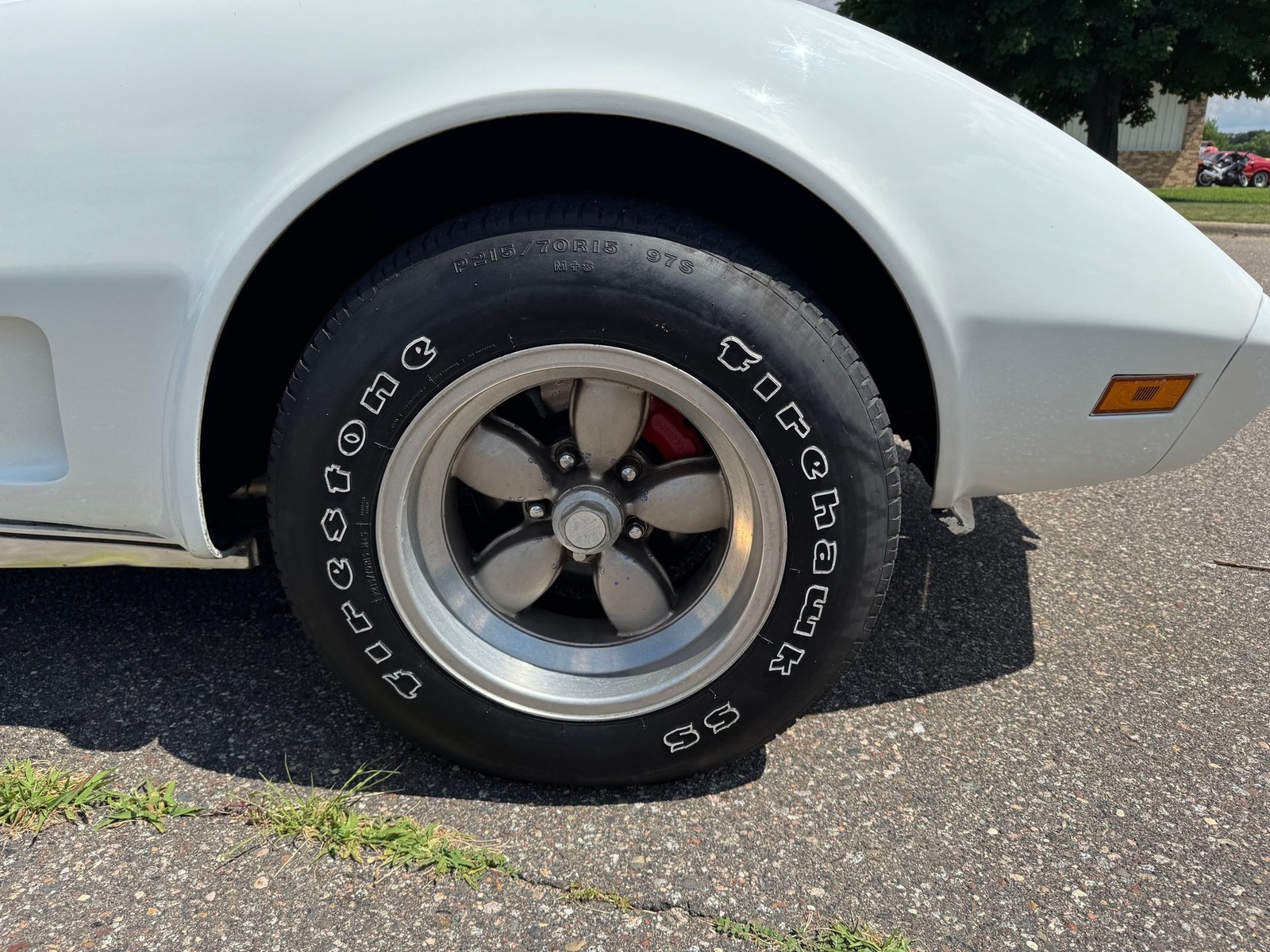 Chevrolet-Corvette-1974-Coupe-11