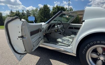 Chevrolet-Corvette-1974-Coupe-12