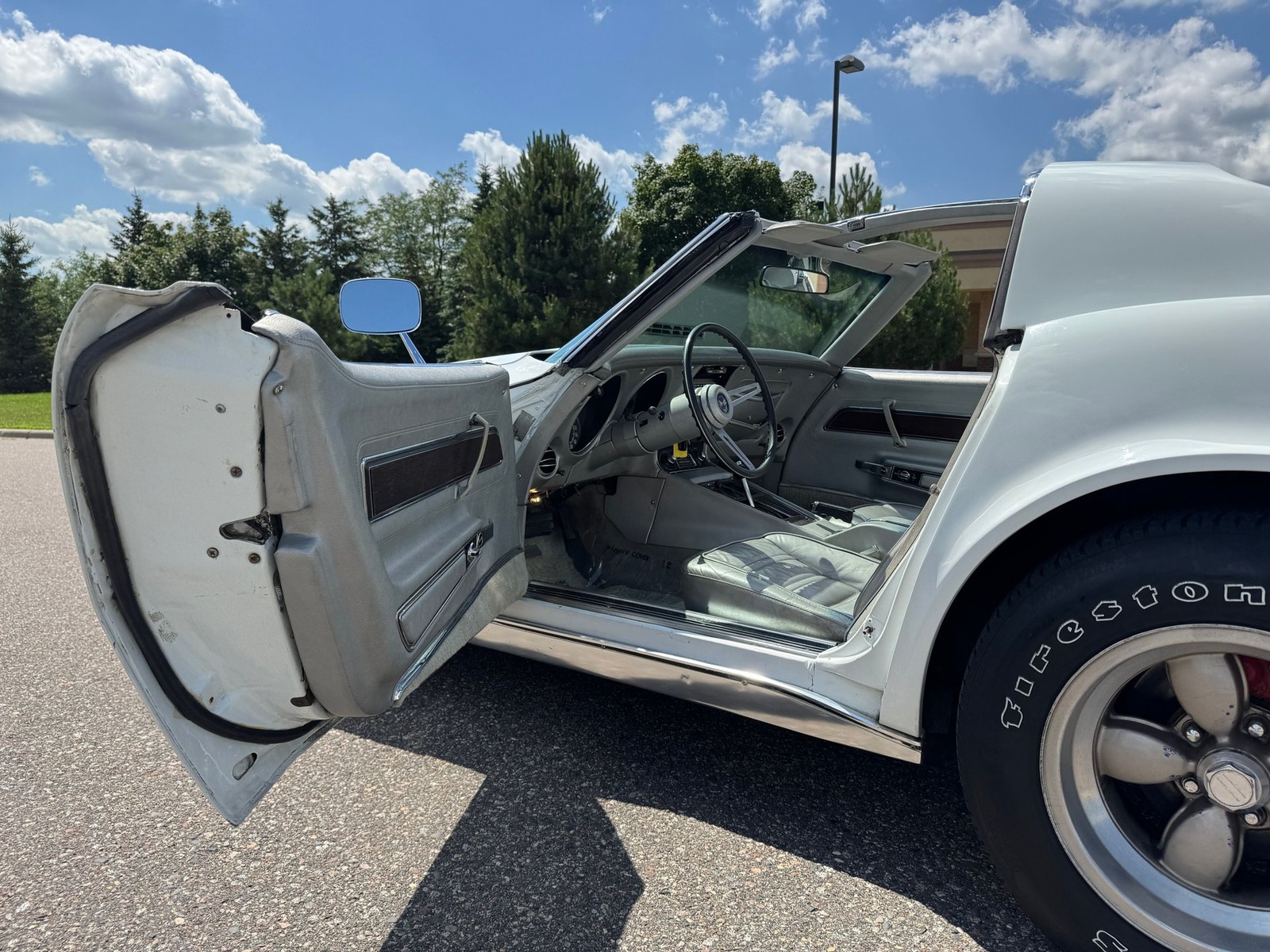 Chevrolet-Corvette-1974-Coupe-12