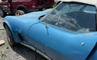 Chevrolet-Corvette-1974-Coupe-2