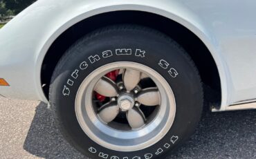Chevrolet-Corvette-1974-Coupe-24
