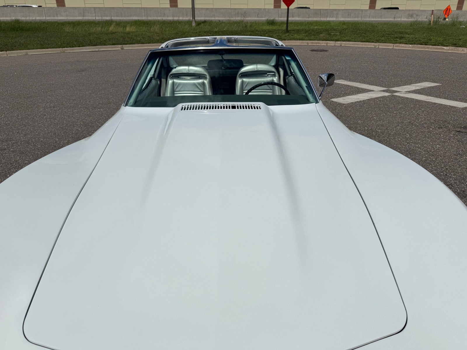 Chevrolet-Corvette-1974-Coupe-28