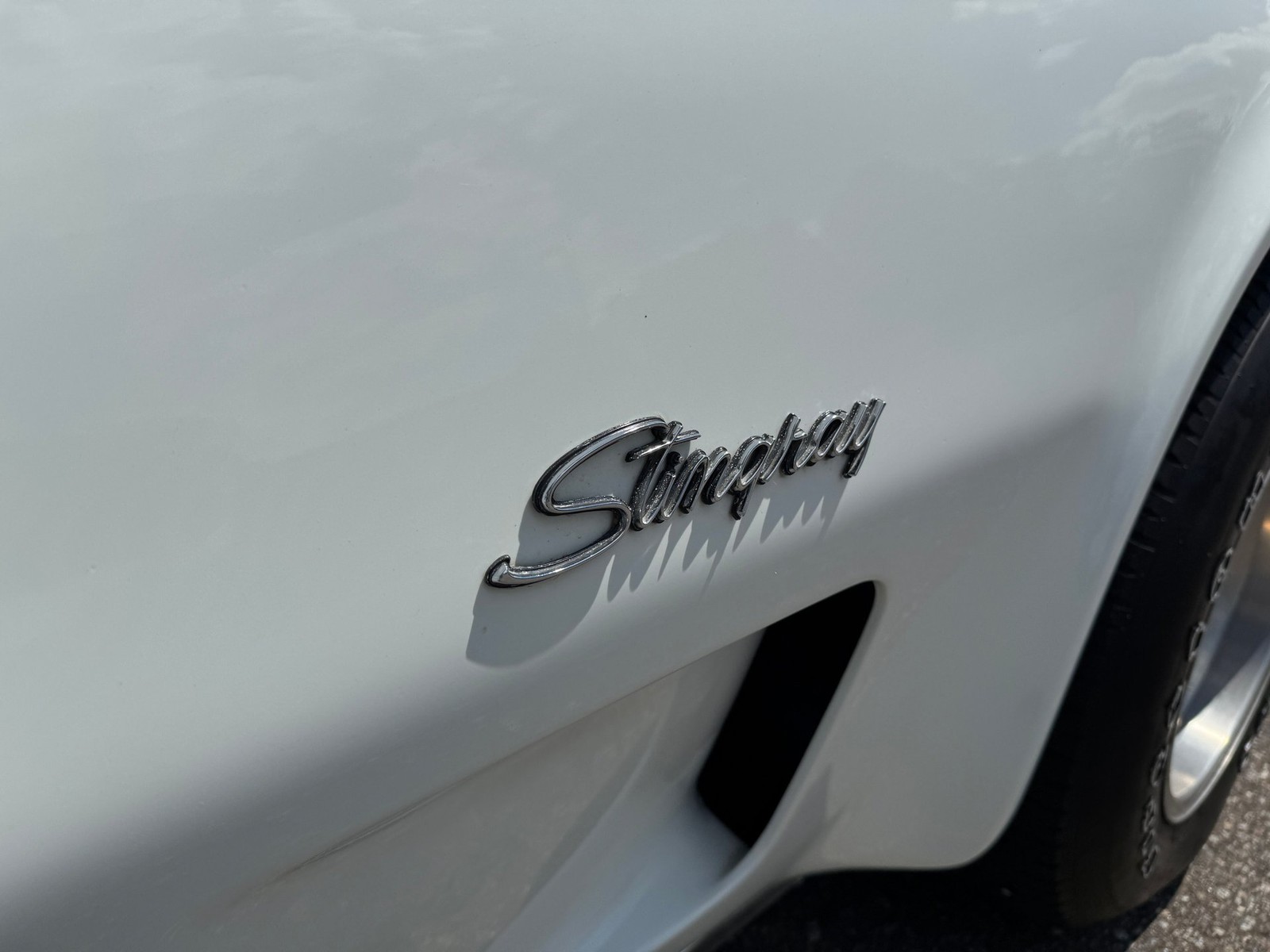 Chevrolet-Corvette-1974-Coupe-32