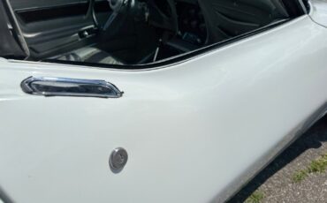 Chevrolet-Corvette-1974-Coupe-36