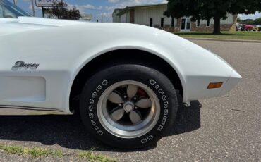 Chevrolet-Corvette-1974-Coupe-5