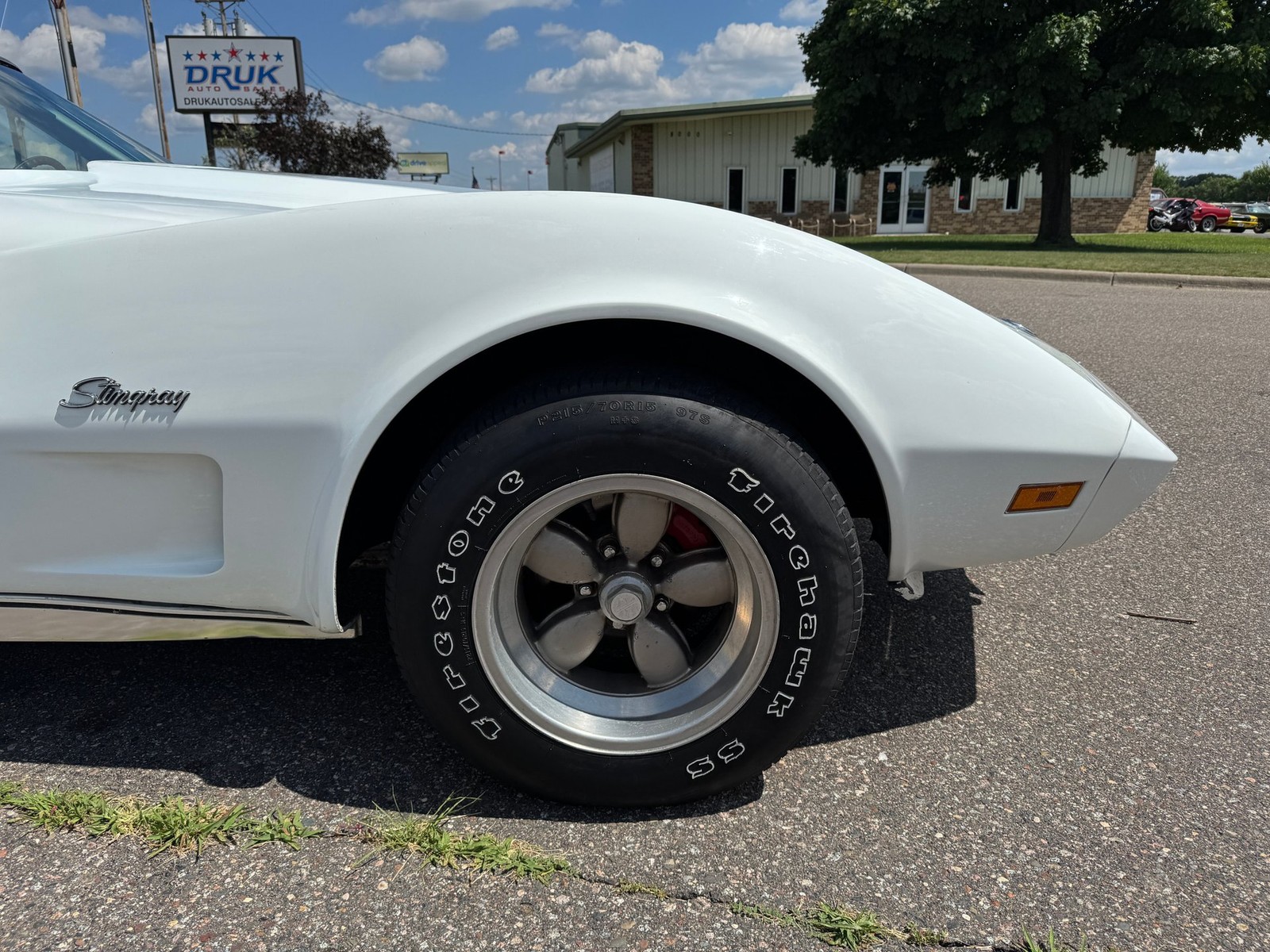 Chevrolet-Corvette-1974-Coupe-5