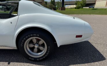 Chevrolet-Corvette-1974-Coupe-8