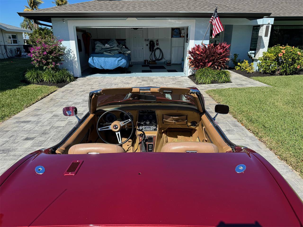 Chevrolet-Corvette-1974-Dark-Red-Tan-4