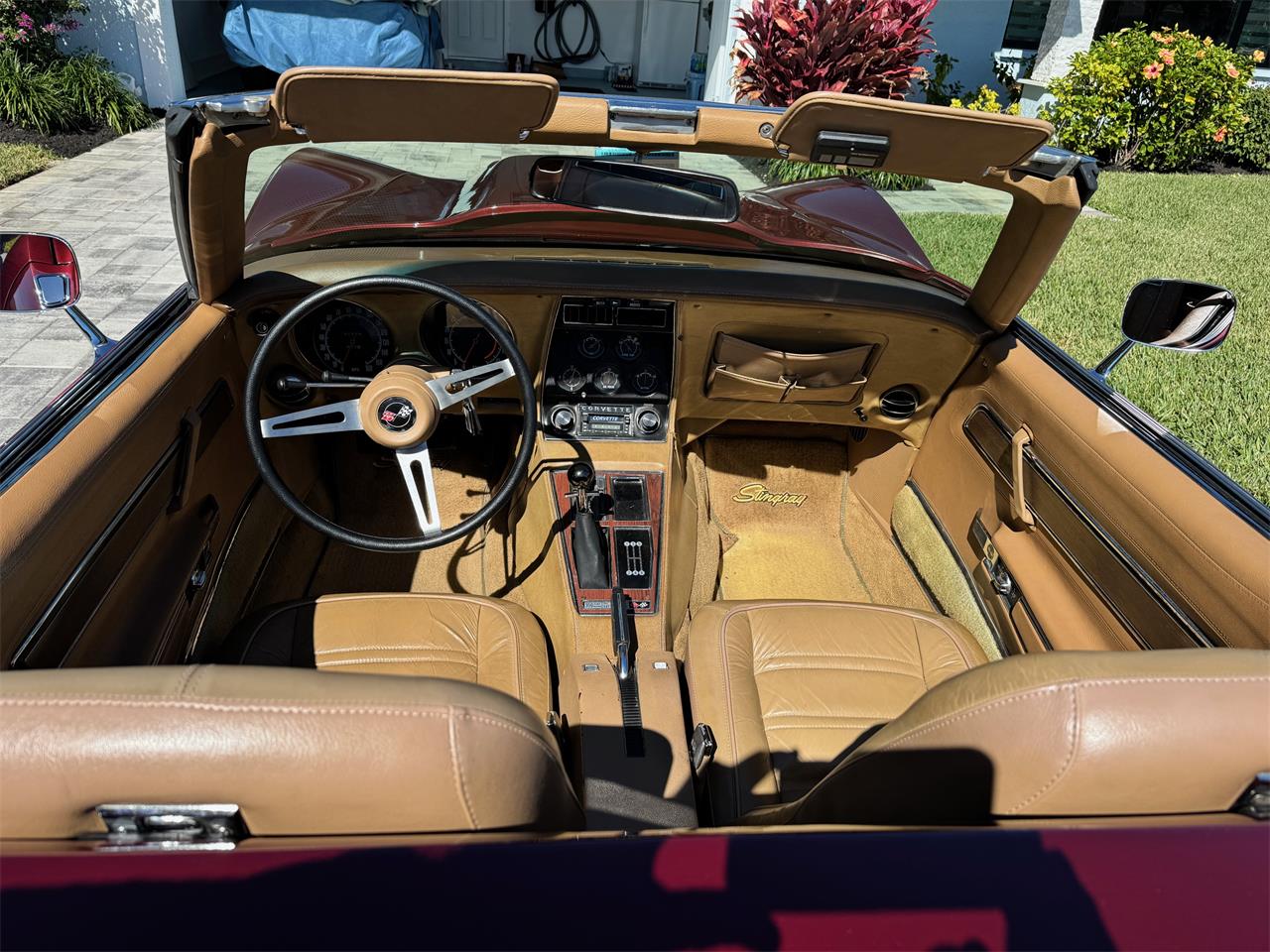 Chevrolet-Corvette-1974-Dark-Red-Tan-5