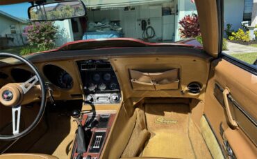 Chevrolet-Corvette-1974-Dark-Red-Tan-7