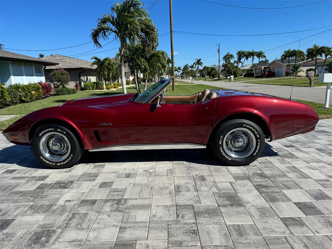 Chevrolet-Corvette-1974-Dark-Red-Tan-9