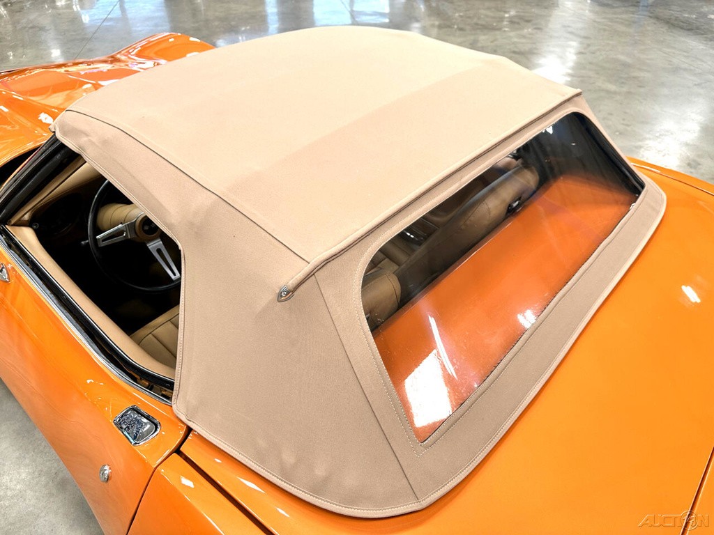 Chevrolet-Corvette-1974-Other-10