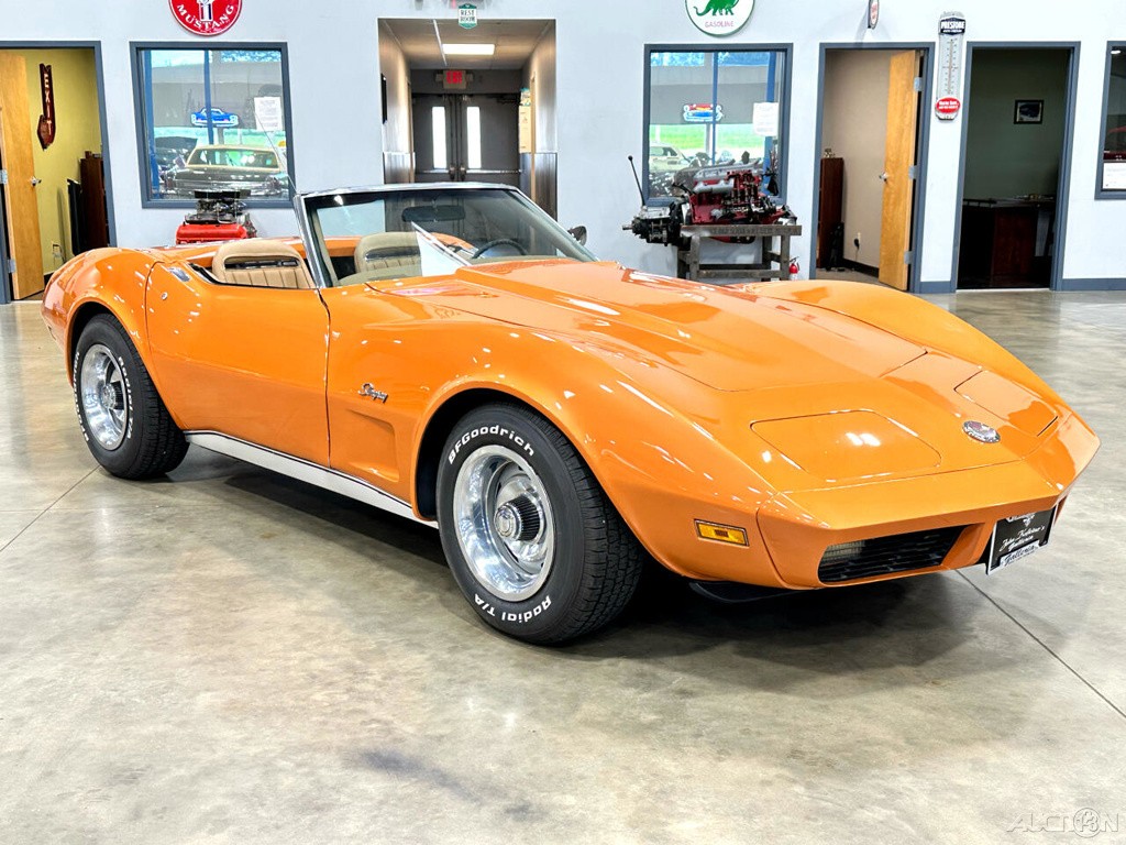 Chevrolet-Corvette-1974-Other-11