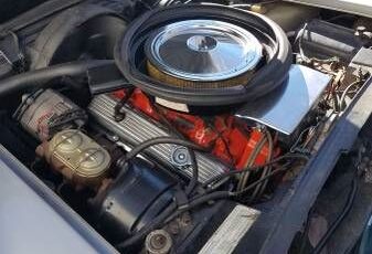 Chevrolet-Corvette-1975-1