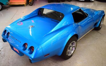 Chevrolet-Corvette-1975-11