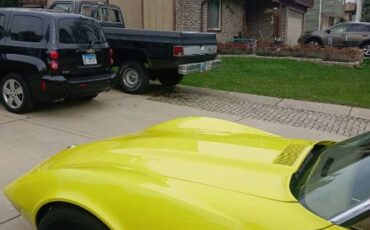 Chevrolet-Corvette-1975-12
