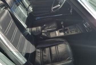 Chevrolet-Corvette-1975-2