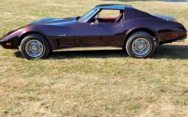 Chevrolet-Corvette-1975-BURGUNDY-WINE-PEARL-OXBLOOD-RED-BURGUNDY-33