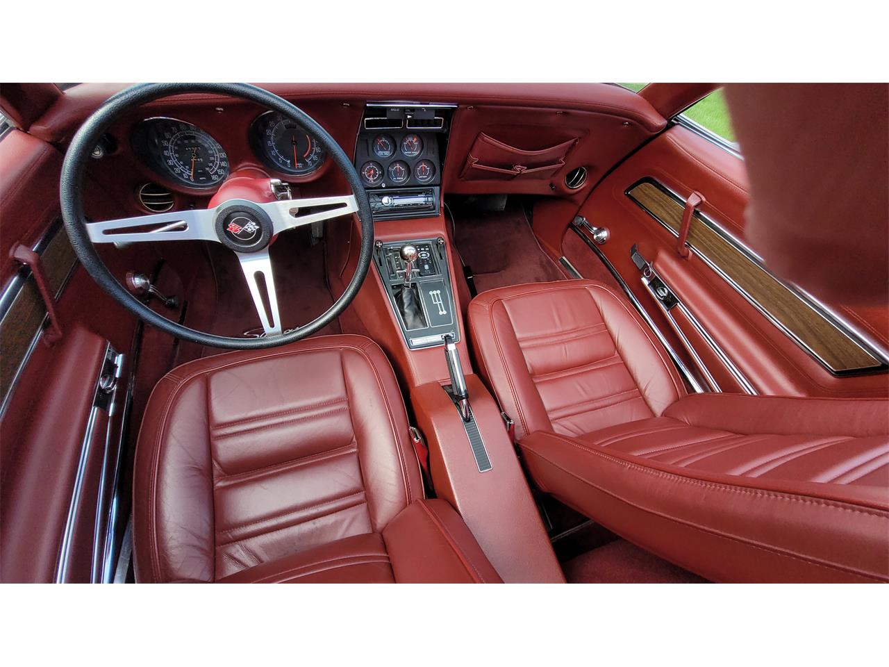 Chevrolet-Corvette-1975-BURGUNDY-WINE-PEARL-OXBLOOD-RED-BURGUNDY-34