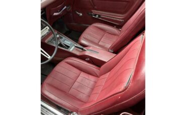 Chevrolet-Corvette-1975-Burgundy-Burgundy-2