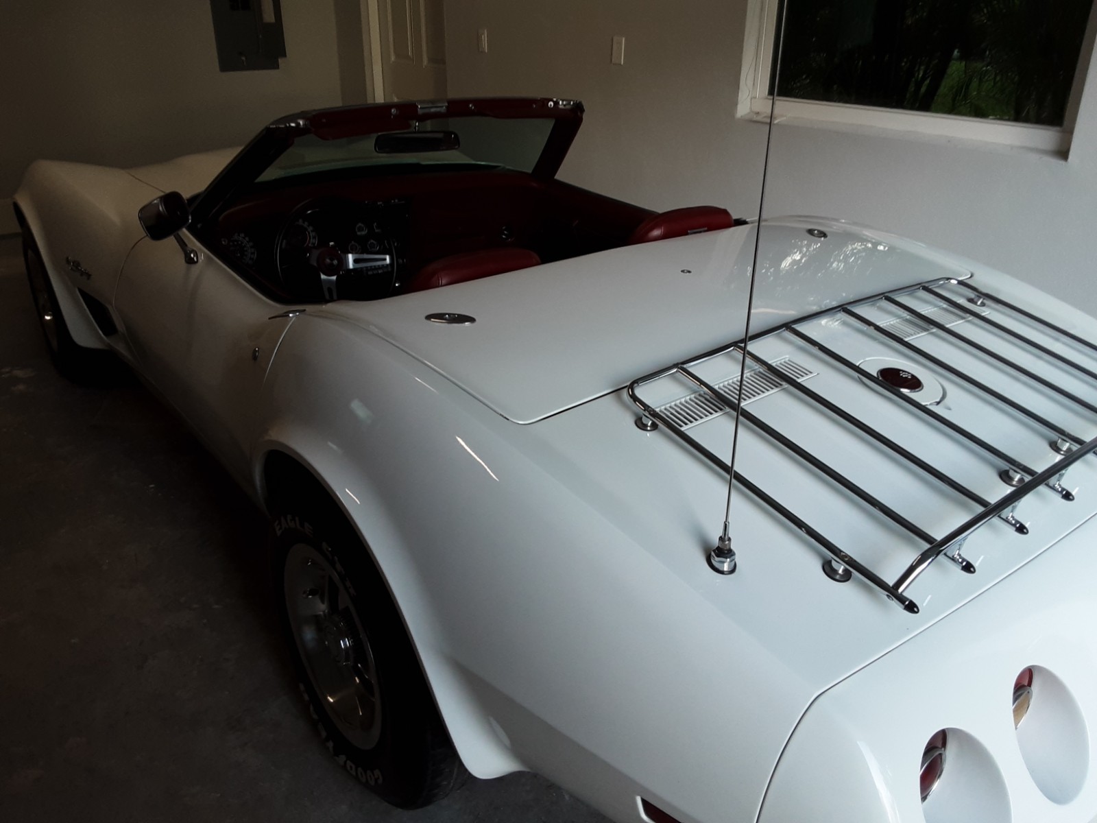 Chevrolet-Corvette-1975-Convertible-12