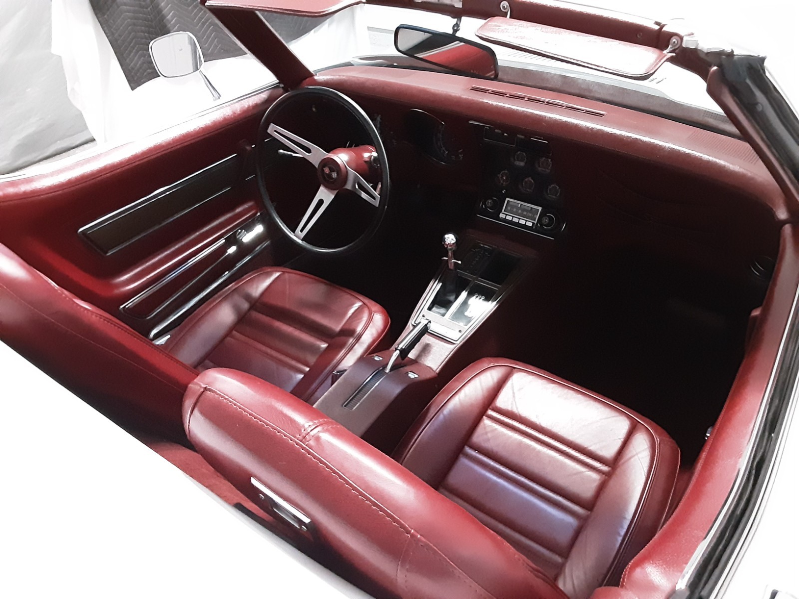 Chevrolet-Corvette-1975-Convertible-14