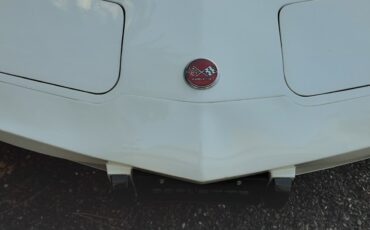 Chevrolet-Corvette-1975-Convertible-7
