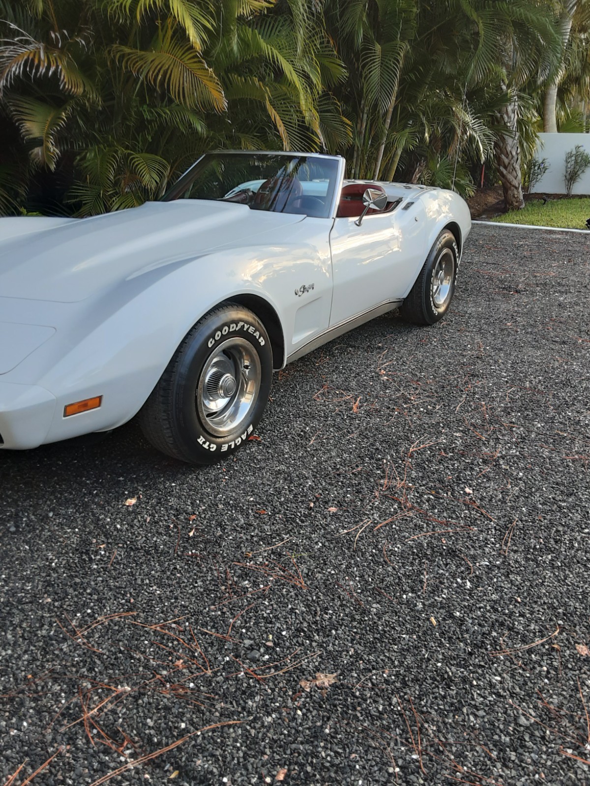 Chevrolet-Corvette-1975-Convertible-8