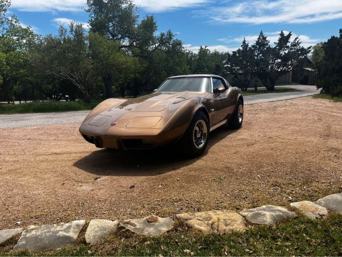 Chevrolet-Corvette-1975-Gold-Tan-10