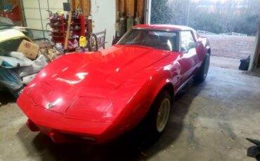 Chevrolet-Corvette-1975-Mille-Miglia-Red-Black-Leather-2