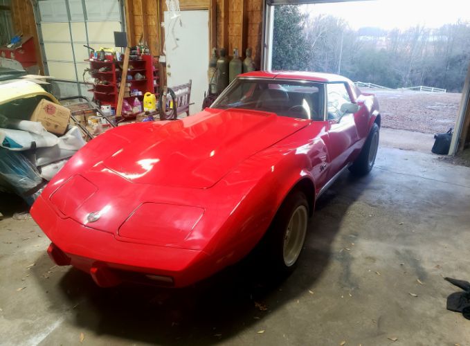 Chevrolet-Corvette-1975-Mille-Miglia-Red-Black-Leather-2