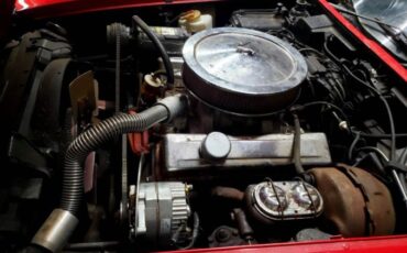 Chevrolet-Corvette-1975-Mille-Miglia-Red-Black-Leather-4
