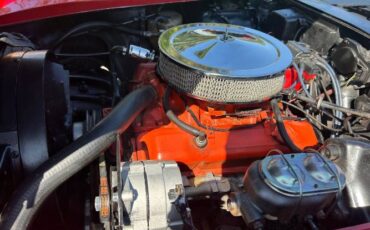 Chevrolet-Corvette-1975-Red-1