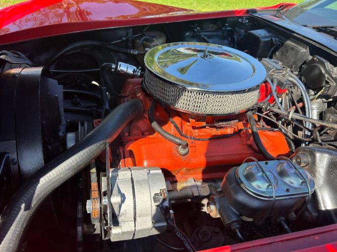 Chevrolet-Corvette-1975-Red-1