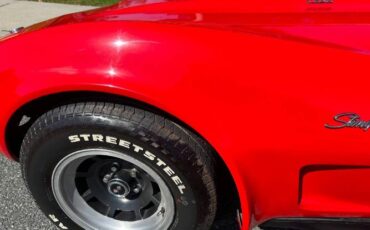 Chevrolet-Corvette-1975-Red-4
