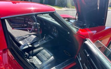 Chevrolet-Corvette-1975-Red-5