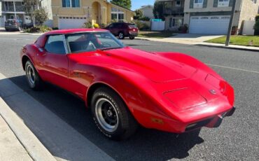 Chevrolet-Corvette-1975-Red-6