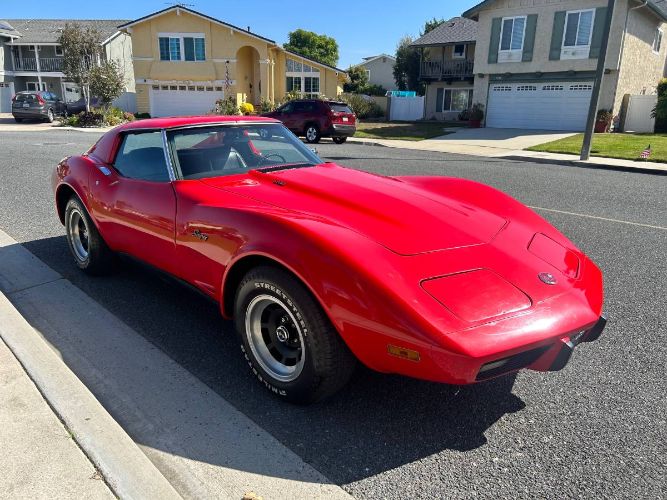 Chevrolet-Corvette-1975-Red-6