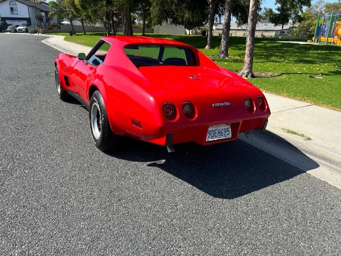Chevrolet-Corvette-1975-Red-7