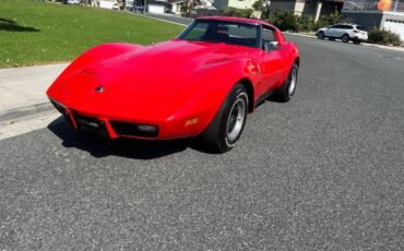 Chevrolet-Corvette-1975-Red